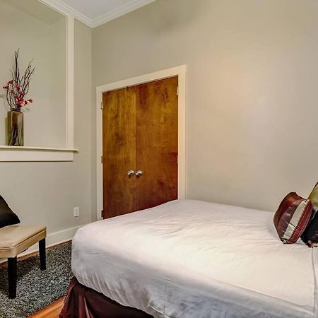 Loft Steps From City Hall And River Streets Savannah Exteriör bild