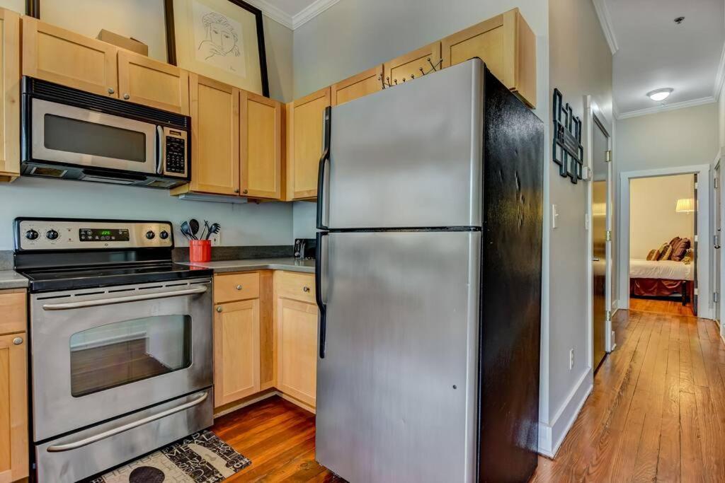 Loft Steps From City Hall And River Streets Savannah Exteriör bild